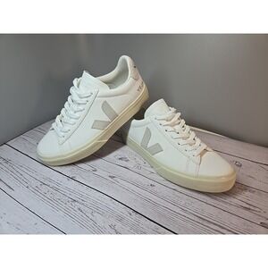 VEJA Campo Chromefree Leather White/ Cream Gray Tail & V - Size 7 Mens